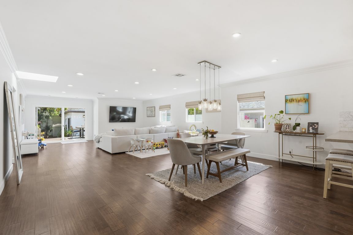 Remodeled 4-Bedroom Home with Entertainer's Great Room in Westchester